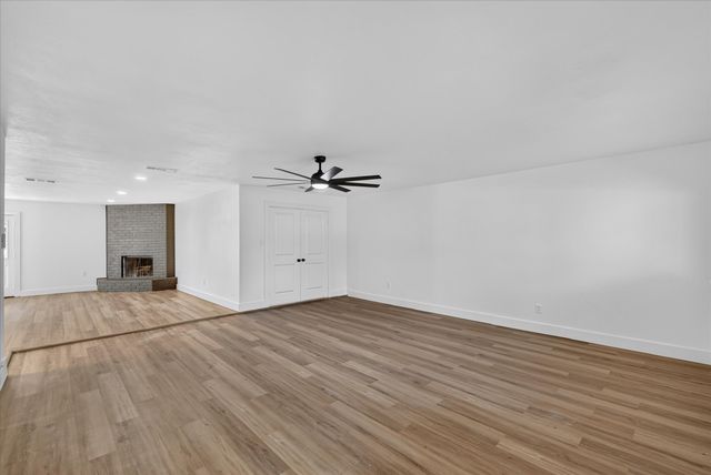 6208 Kary Lynn Drive S, Watauga, TX 76148