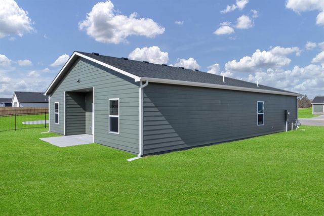 3022 E Highridge St, Park City, KS 67147