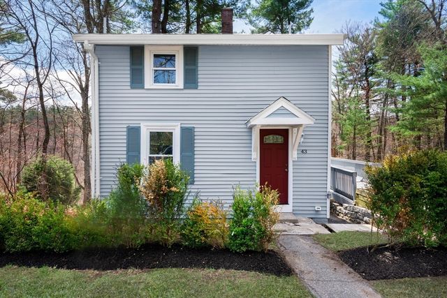43 Riverside Dr, North Reading, MA 01864