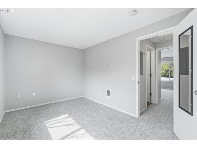 2501 E 2ND St 6, Newberg, OR 97132