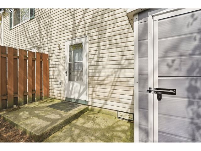 2501 E 2ND St 6, Newberg, OR 97132