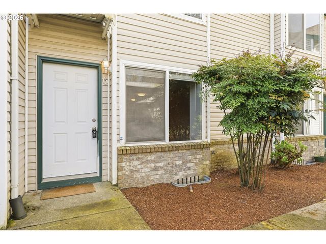 2501 E 2ND St 6, Newberg, OR 97132