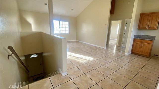 1073 W 112th Street, Los Angeles, CA 90044