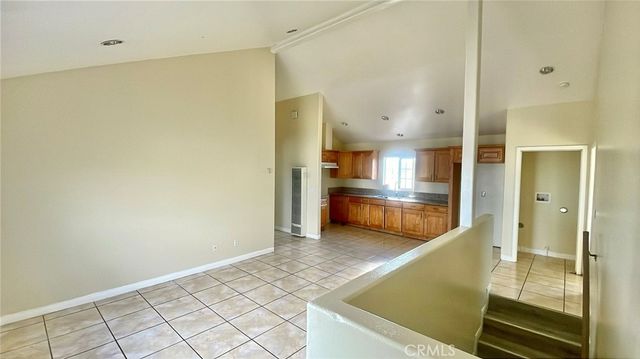 1073 W 112th Street, Los Angeles, CA 90044