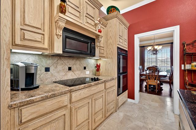 4600 Hilltop Dr, Midland, TX 79707