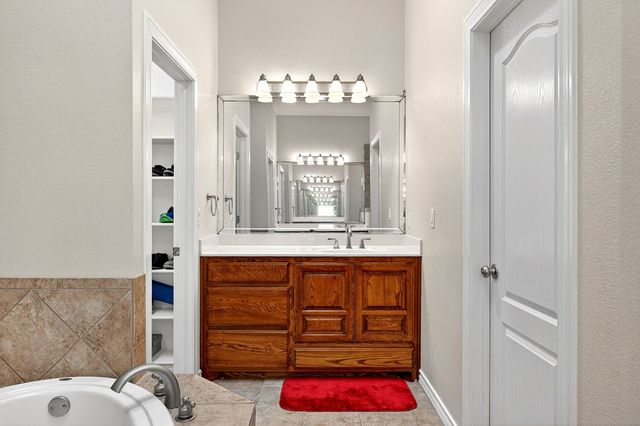 4600 Hilltop Dr, Midland, TX 79707