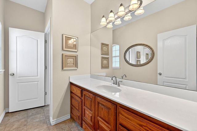 4600 Hilltop Dr, Midland, TX 79707