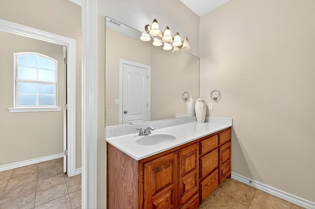 4600 Hilltop Dr, Midland, TX 79707