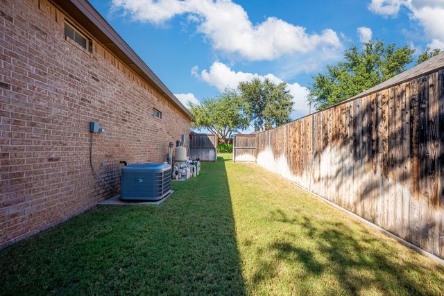 4600 Hilltop Dr, Midland, TX 79707