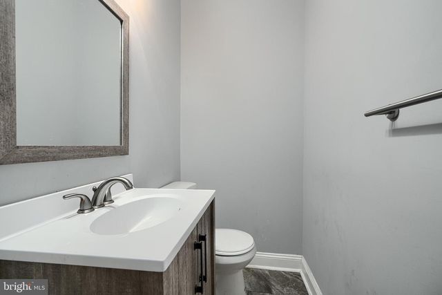 2303 ELSINORE AVE, Baltimore, MD 21216