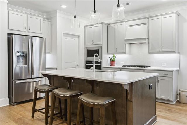 317 Mcqueen Way, Canton, GA 30115
