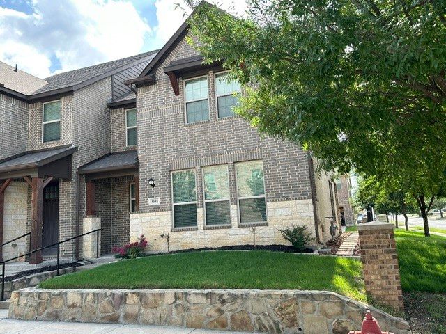 5585 Crosby Drive, North Richland Hills, TX 76180