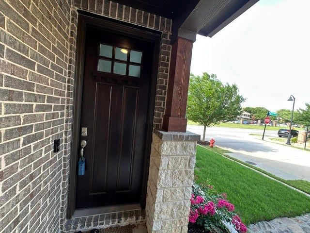 5585 Crosby Drive, North Richland Hills, TX 76180