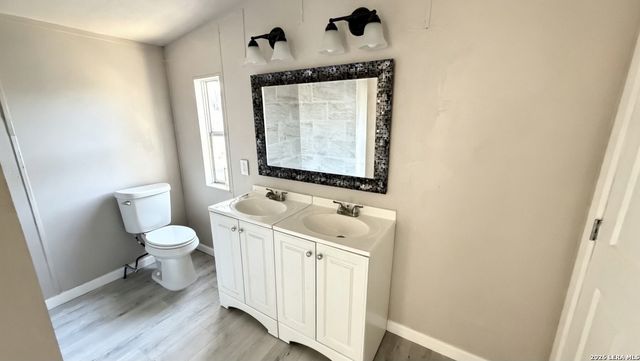 23035 Opportunity, Elmendorf, TX 78112