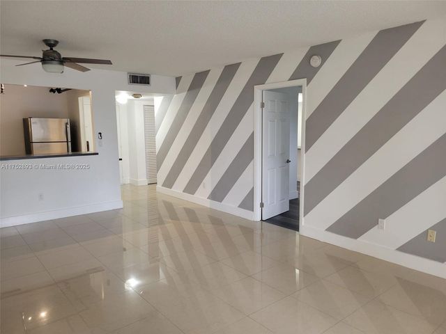 1470 NE 123rd St A204, North Miami, FL 33161