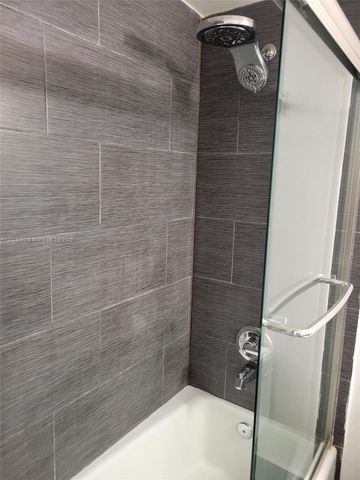 1470 NE 123rd St A204, North Miami, FL 33161