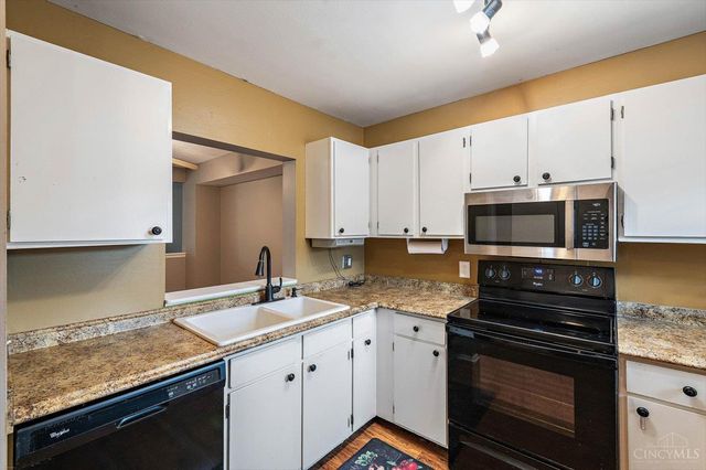 4946 Columbia Circle, West Chester, OH 45011
