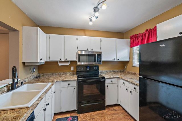 4946 Columbia Circle, West Chester, OH 45011