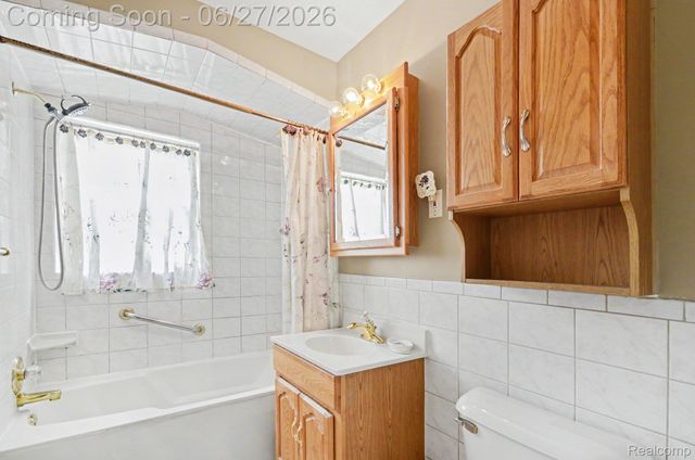 15832 Wakenden, Redford Charter Township, MI 48239