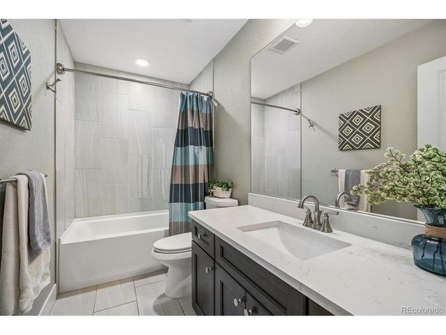 5659 W 63rd Ave, Arvada, CO 80003