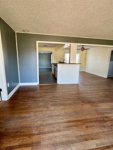 2218 W Concho Avenue, San Angelo, TX 76903