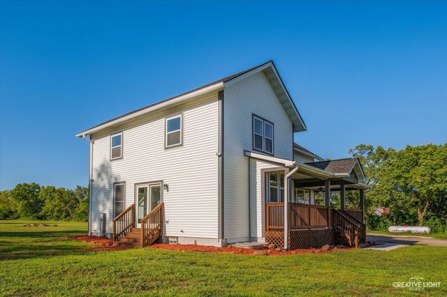 8775 E Pine Bluff Road, Coal City, IL 60416