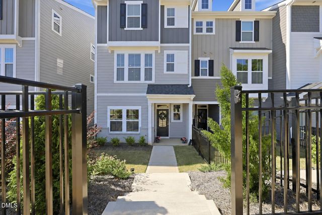 211 Pond View Court, Fuquay Varina, NC 27526