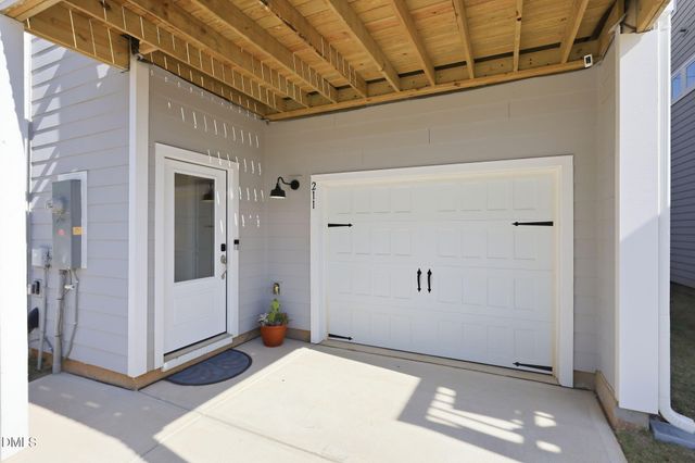 211 Pond View Court, Fuquay Varina, NC 27526