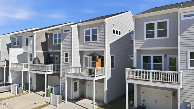 211 Pond View Court, Fuquay Varina, NC 27526