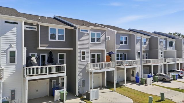 211 Pond View Court, Fuquay Varina, NC 27526