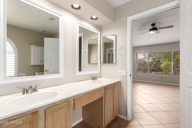 3356 E ROSEMONTE Drive, Phoenix, AZ 85050