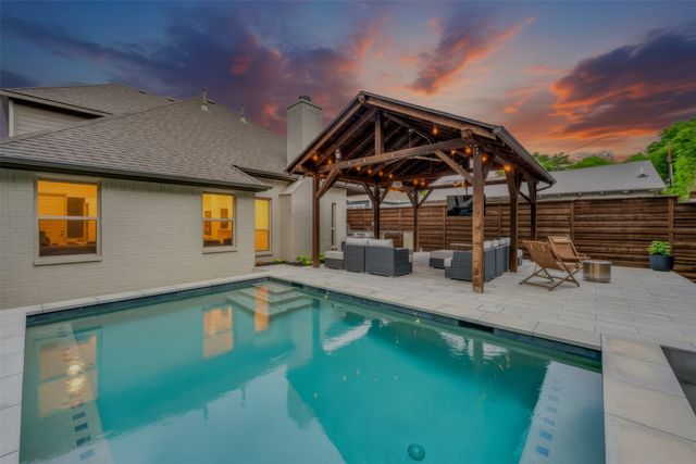 1701 Belle Place, Fort Worth, TX 76107