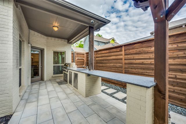 1701 Belle Place, Fort Worth, TX 76107