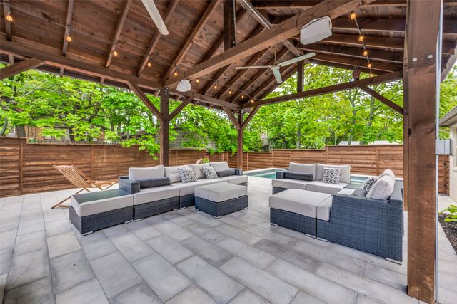 1701 Belle Place, Fort Worth, TX 76107