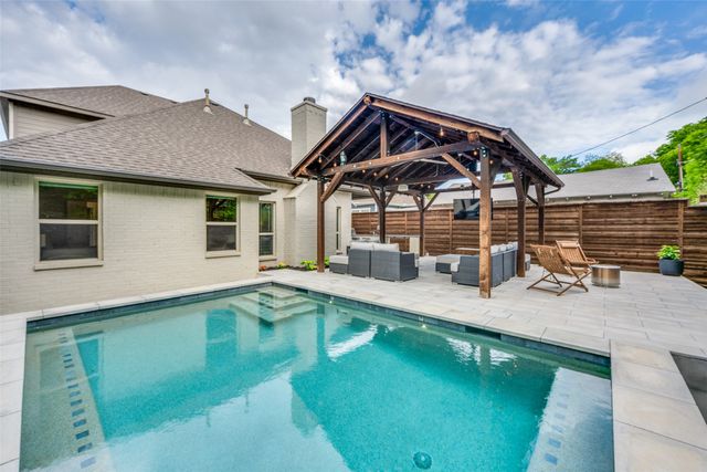 1701 Belle Place, Fort Worth, TX 76107