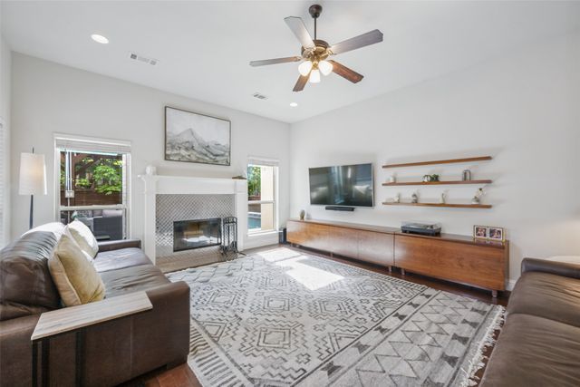 1701 Belle Place, Fort Worth, TX 76107