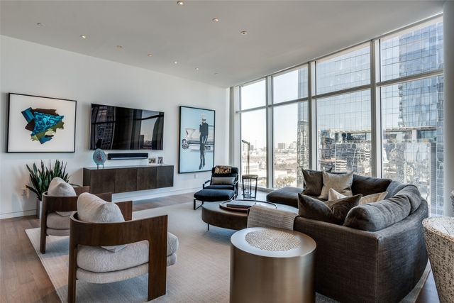 1918 Olive Street 1002, Dallas, TX 75201