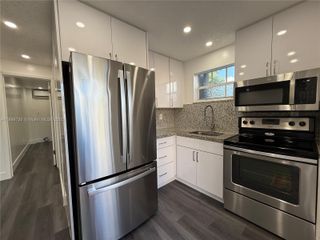 132 NW 32nd Ct 2, Miami, FL 33125