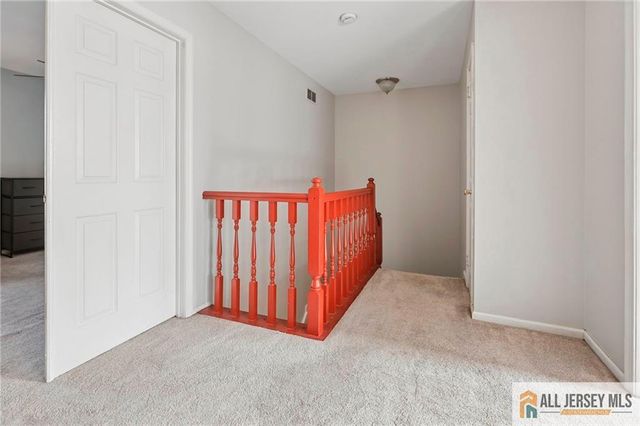 360 Cotswold Place, Franklin, NJ 08873