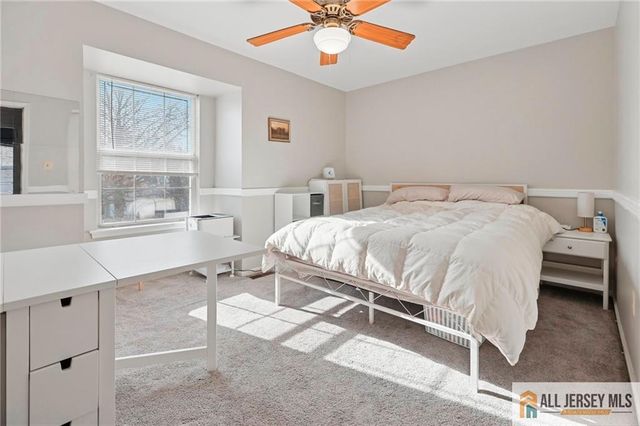 360 Cotswold Place, Franklin, NJ 08873