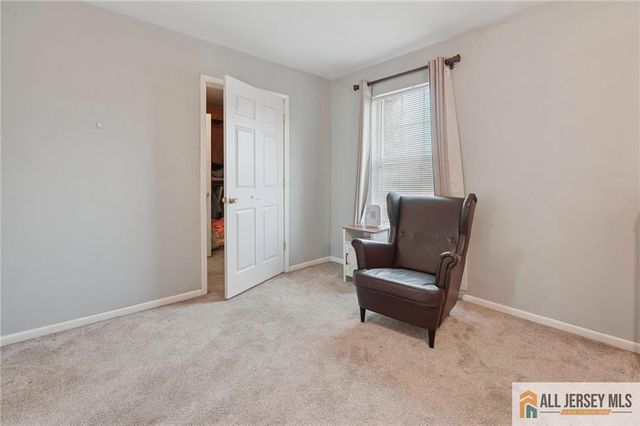 360 Cotswold Place, Franklin, NJ 08873