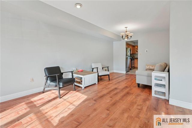 360 Cotswold Place, Franklin, NJ 08873