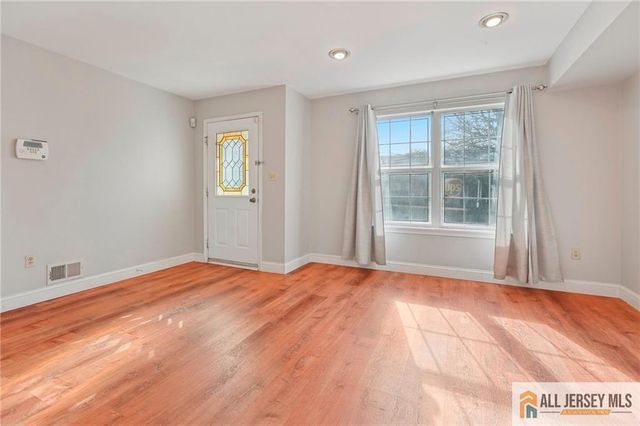 360 Cotswold Place, Franklin, NJ 08873