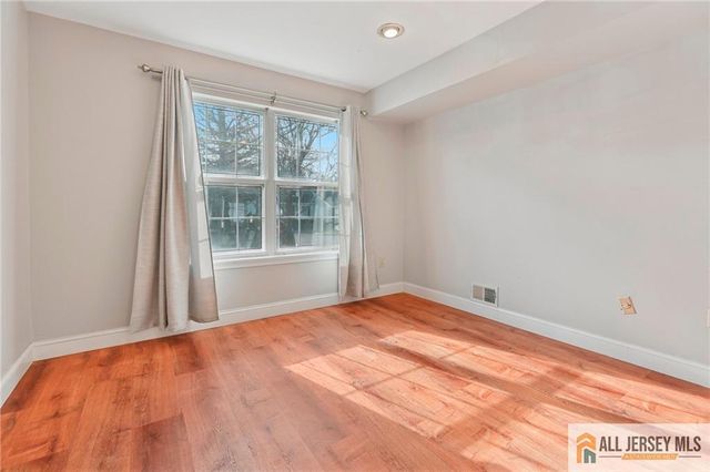 360 Cotswold Place, Franklin, NJ 08873