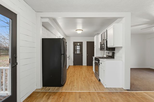 1205 Kay Avenue, Rockford, IL 61103