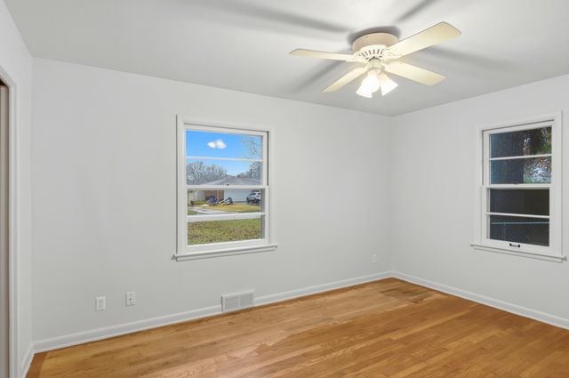 1205 Kay Avenue, Rockford, IL 61103