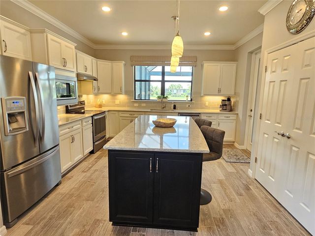 13858 CAMPOLEONE STREET, Venice, FL 34293