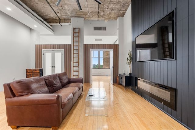 156 Porter 309, Boston, MA 02128