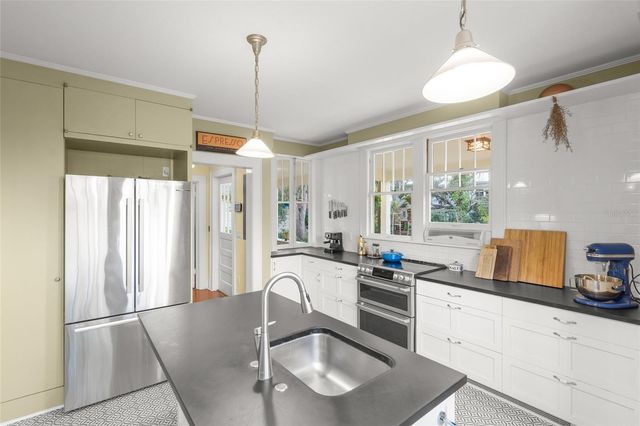 2445 ALAMEDA AVENUE, Sarasota, FL 34234