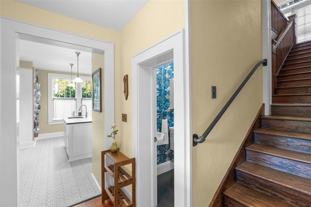 2445 ALAMEDA AVENUE, Sarasota, FL 34234